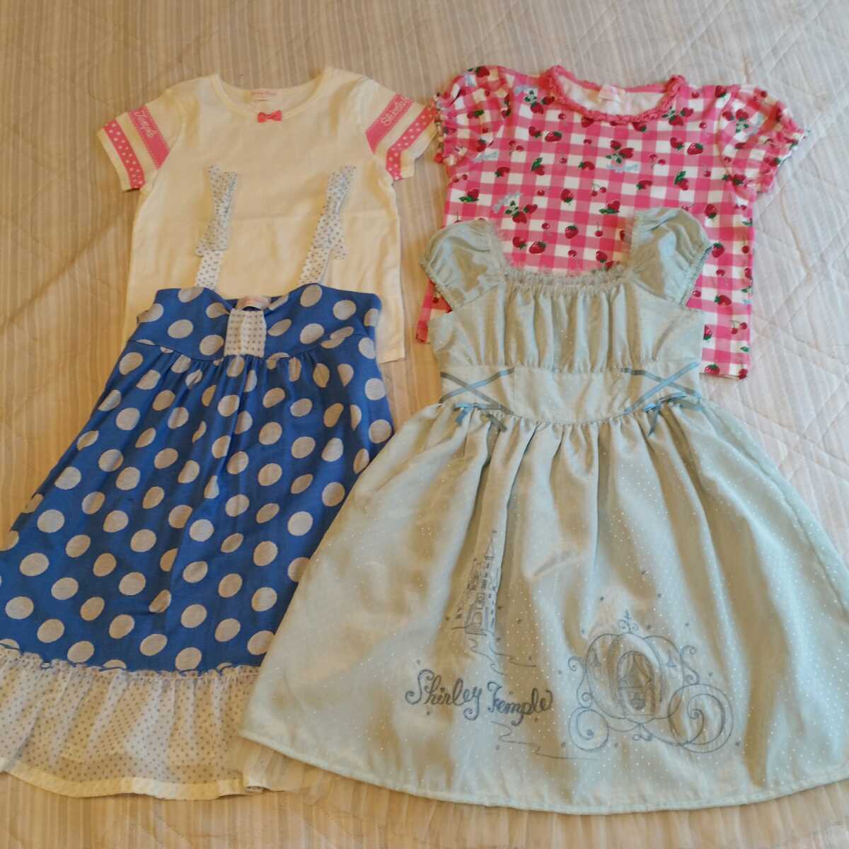 シャーリーテンプル 福袋 シンデレラワンピース 半袖tシャツなど 4点セット 1 130 まとめ売り ワンピース ミニ 売買されたオークション情報 Yahooの商品情報をアーカイブ公開 オークファン Aucfan Com