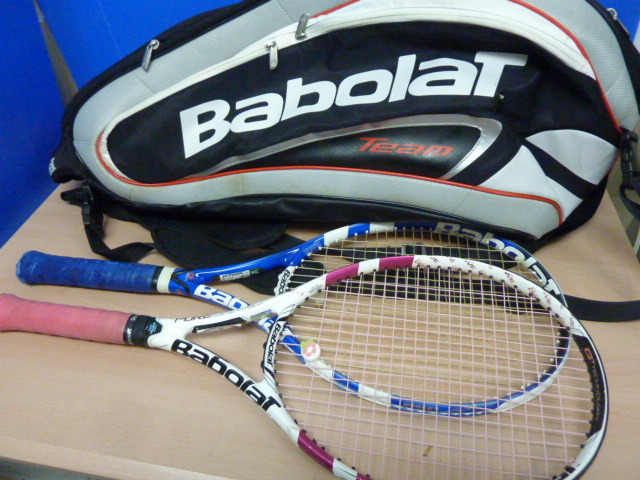人気SALE，SALE 433 Babolat バボラ PUREDRIVE ピュアドライブ GT テニスラケット 2本 バック付き(バボラ)｜売買されたオークション情報、yahooの商品情報をアーカイブ公開 - オークファン バボラ