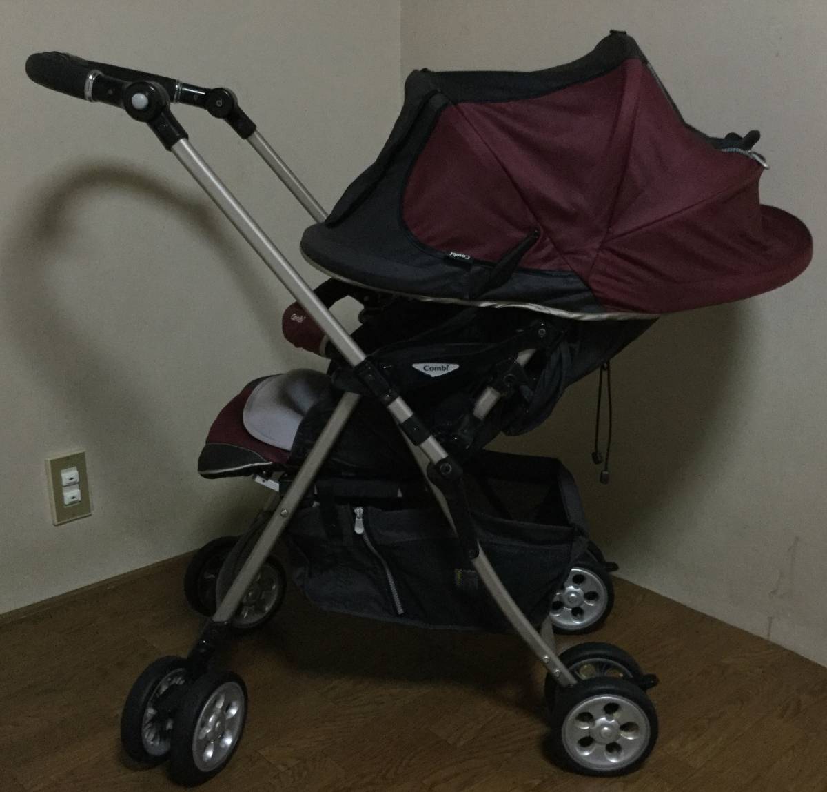 Combi コンビの最上級グレードのベビーカー グランパセオ LX-720