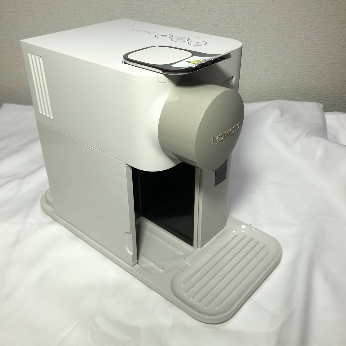 ラティシマ・ワン ネスプレッソ プラス カプセル式コーヒーメーカー 