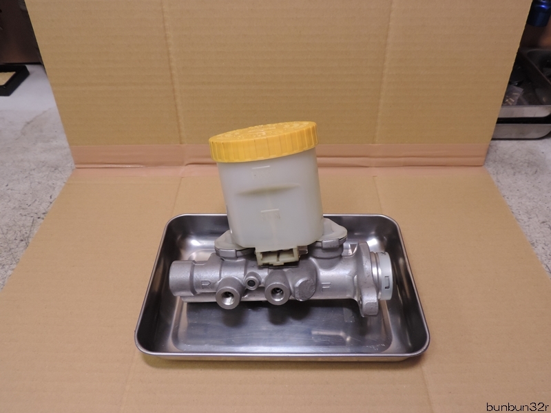 パーツ 日産 純正ブレーキ マスター シリンダートキコ BM50 ABS無しABS