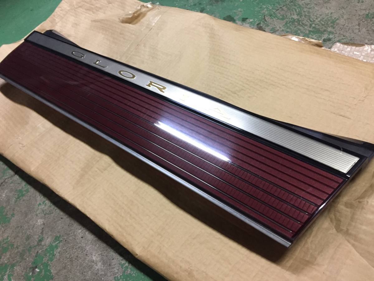 Y30 日産 グロリア テール ガーニッシュ PY30 セドリック グロリア 142 