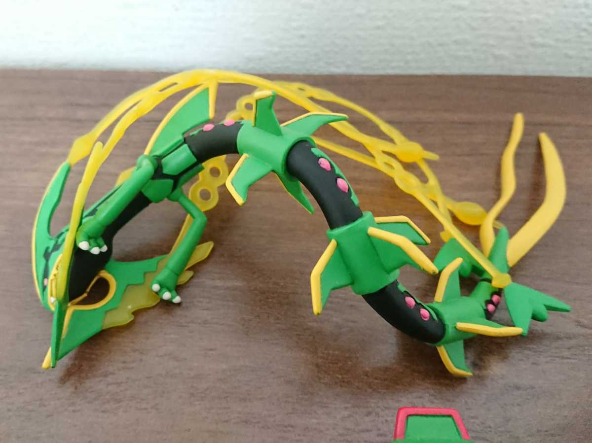 ポケモン フィギュア モンスターコレクション モンコレ レックウザ 色 