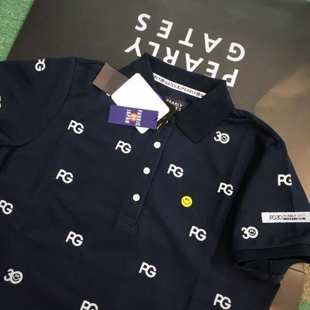 【赤字超特価，2026】 パーリーゲイツ ニコちゃん 30周年記念 PG刺繍総柄ポロシャツ サイズ4(パーリーゲイツ)｜売買されたオークション情報、yahooの商品情報をアーカイブ公開 - オークファン シャツ