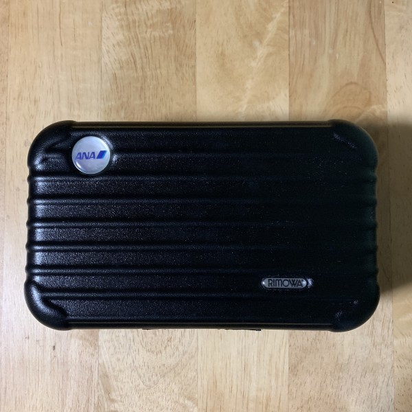 ANA リモワ RIMOWA ファーストクラス 飛行機 機内 化粧 ポーチ ハード