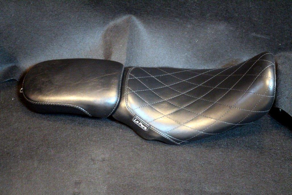 売れ筋がひ！ FXDL ハーレー ダイナ 06-17 純正ピリオンシート FXDB ...