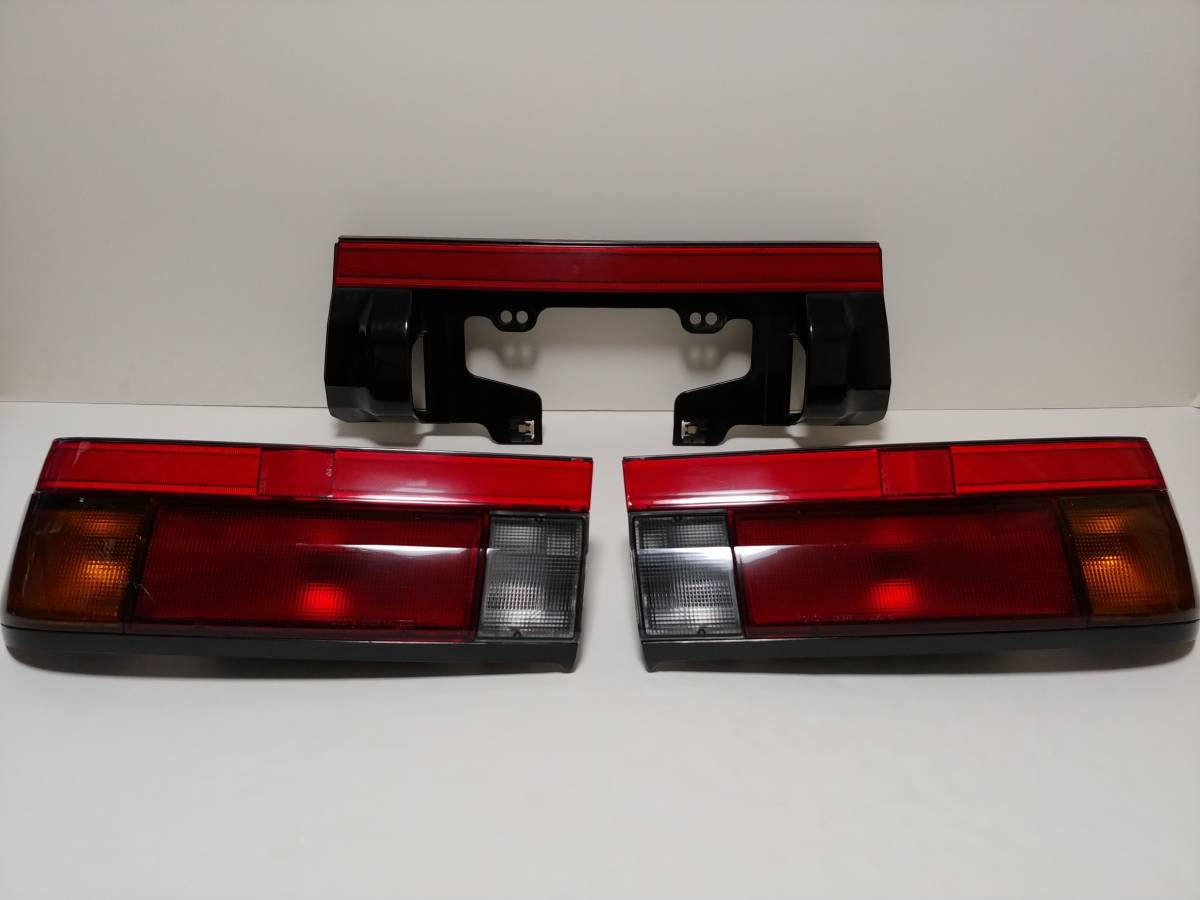 最新作，お買い得 AE86 後期 トレノ テール一式 テールランプ テール