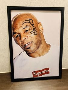 Supreme×マイクタイソン　ポスター　額縁入り マイク タイソン supremeのYahoo!オークション(旧ヤフオク!)の相場