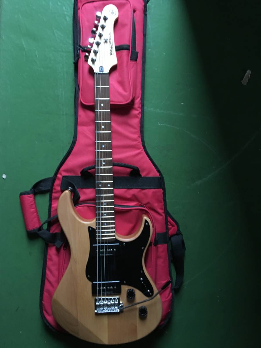 【定番人気，限定セール】 YAMAHA Pacifica MOD品 2014年製(ヤマハ)｜売買されたオークション情報、yahooの商品情報をアーカイブ公開 - オークファン 本体