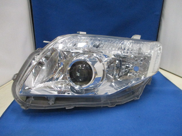 アクシオ　左ヘッドライト トヨタ カローラアクシオ NZE141/ZRE142 後期 左ライト/左ヘッドライト