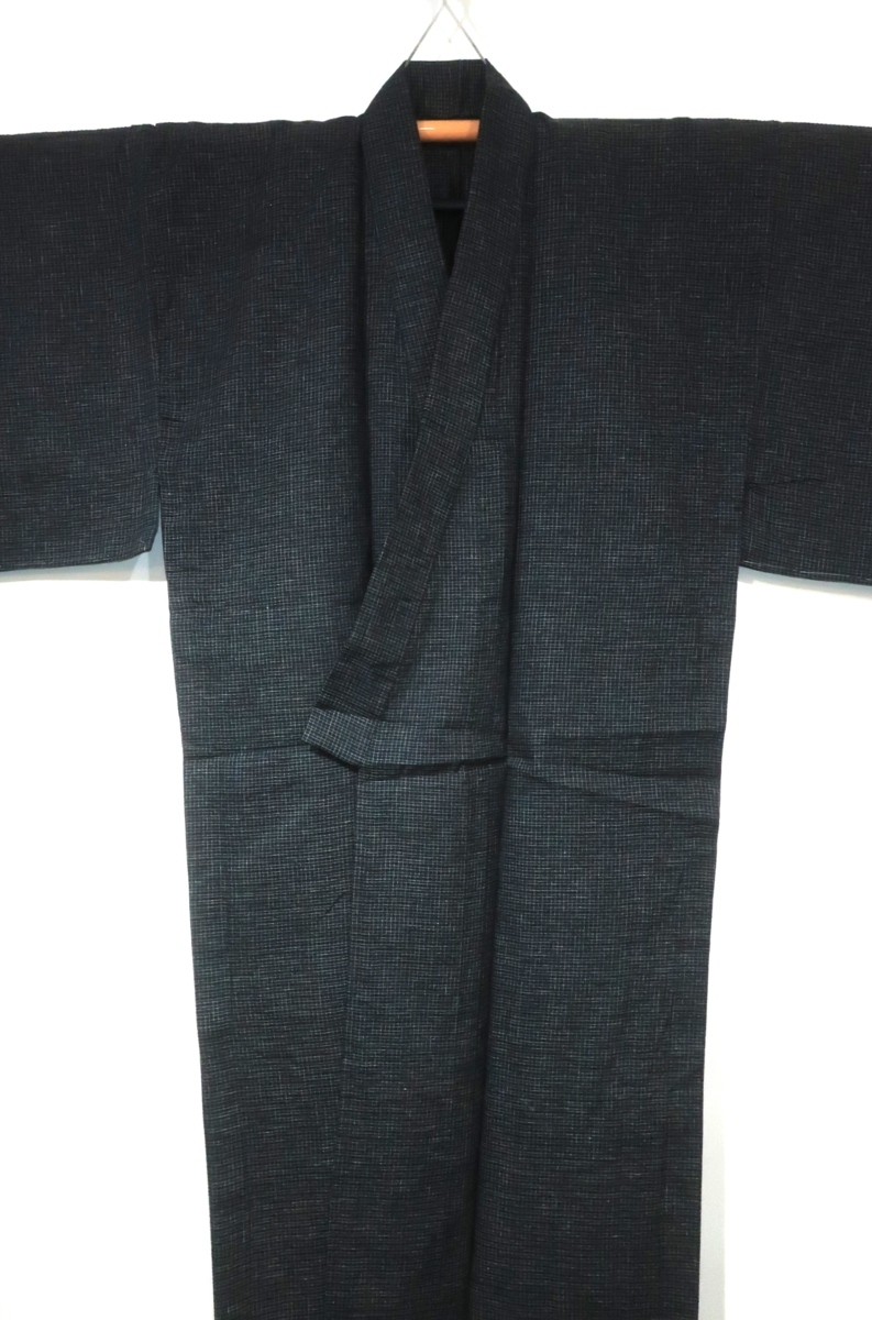 壱日3874 綿麻遠州透かし織 男着物単衣 裄70丈143К鉄色微塵絽櫛織 新品上仕立ての絶品 遠州木綿 遠州綿紬│お仕立て上がり │フリーサイズ 黒紺 紬 父の