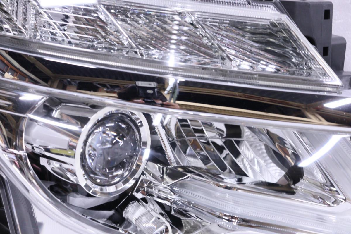 207-889-D☆美品 LED☆E52 エルグランド☆左右ヘッドライト 100-23674 