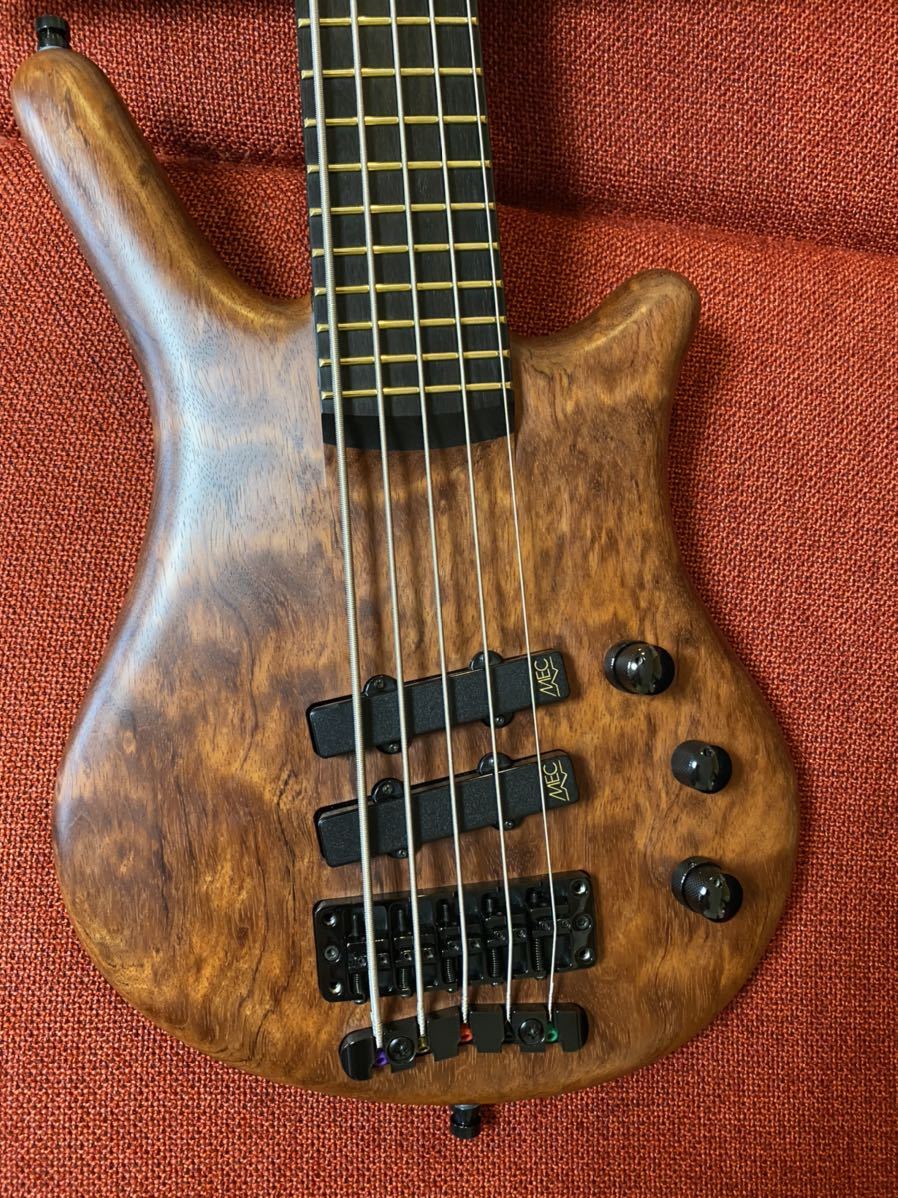  Warwick サムベース スルーネック 5弦 USB充電機能を搭載 Thumb Bass NT 5st ワーウィック ベース(エレキベース本体)｜売買されたオークション情報、yahooの商品情報をアーカイブ公開 - オークファン その他