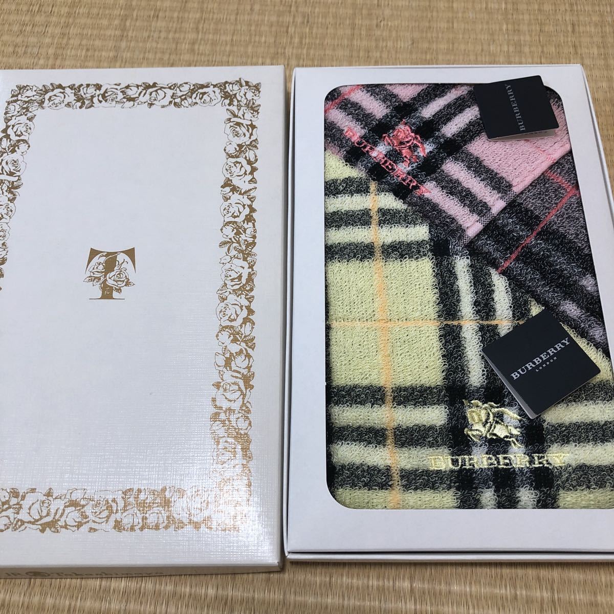 バーバリー BURBERRY タオルハンカチ ピンク 新品☆BURBERRYバーバリー