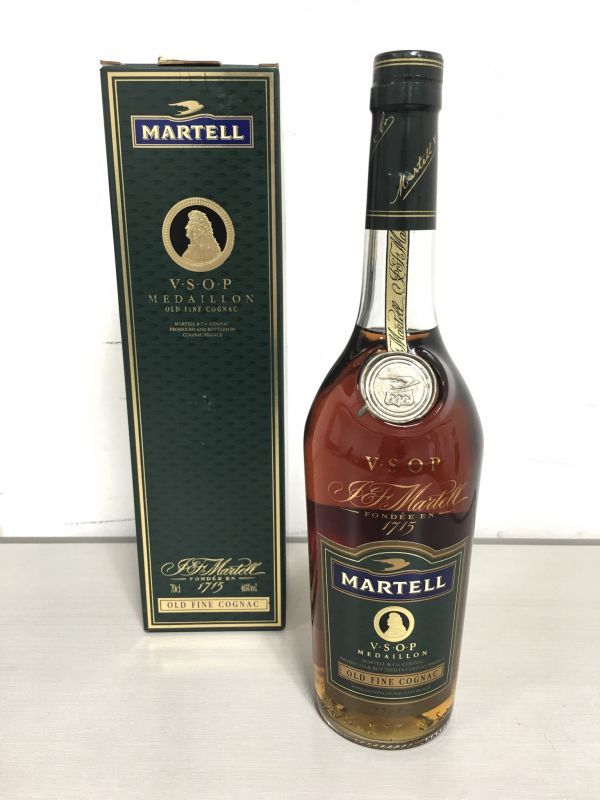  マーテル MARTELL V.S.O.P 1715 MEDAILLON 700ml 40% OLD FINE COGNAC メダイヨン 箱付き 酒 fah 8UC207(マーテル)｜売買されたオークション情報、yahooの商品情報をアーカイブ公開 - オークファン コニャック