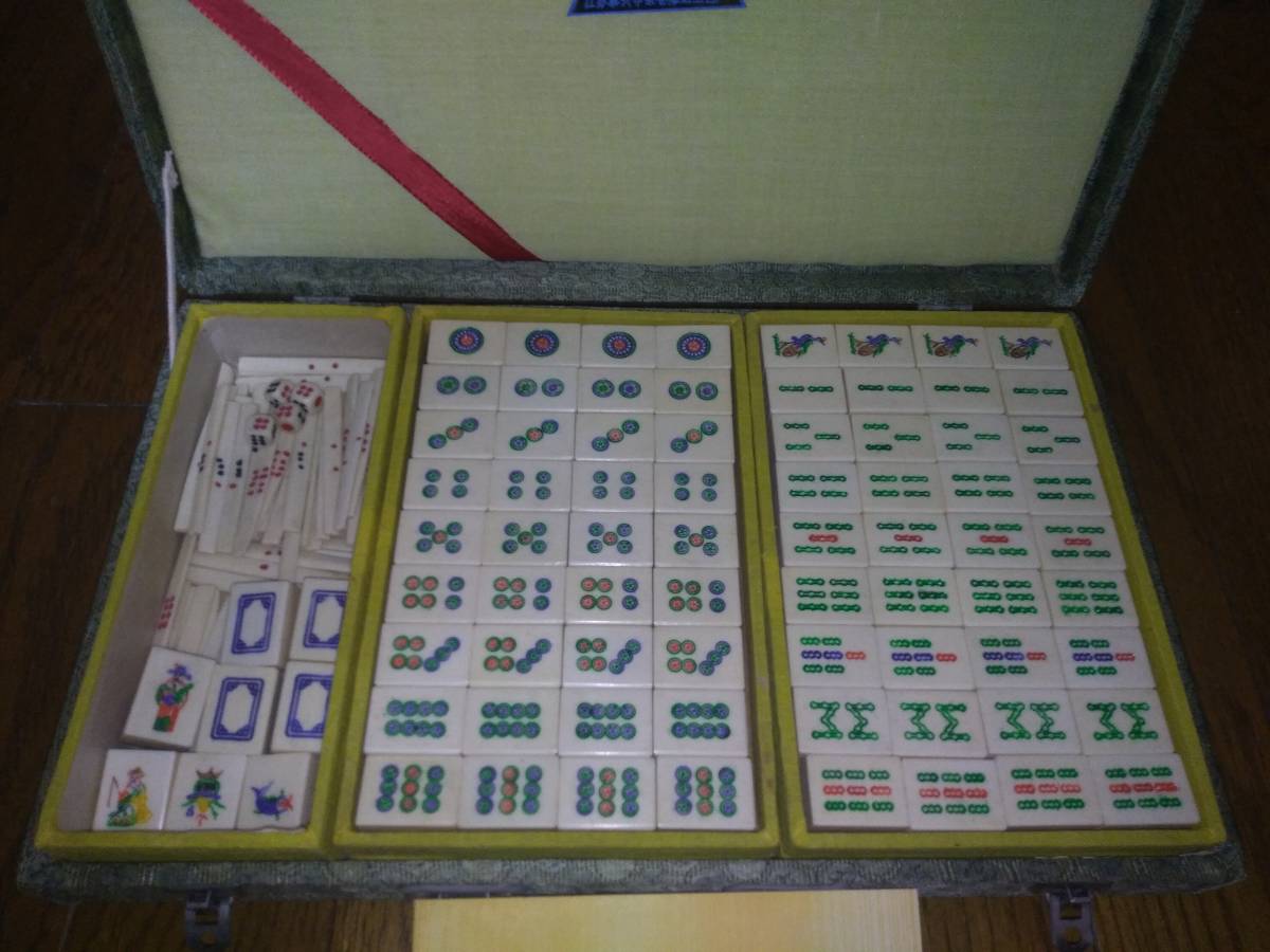 麻雀牌 背竹牌 骨牌 骨董品 竹嵌 中国美術 唐木箱付 時代物 -