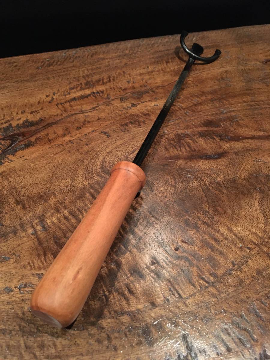 SALE，定番人気 焚き火フライパンキャッチャー 鉄皿掴み ハンドメイド ブッシュクラフト ソロキャンプ 野営 軍幕 4(調理器具)｜売買されたオークション情報、yahooの商品情報をアーカイブ公開 - オークファ その他