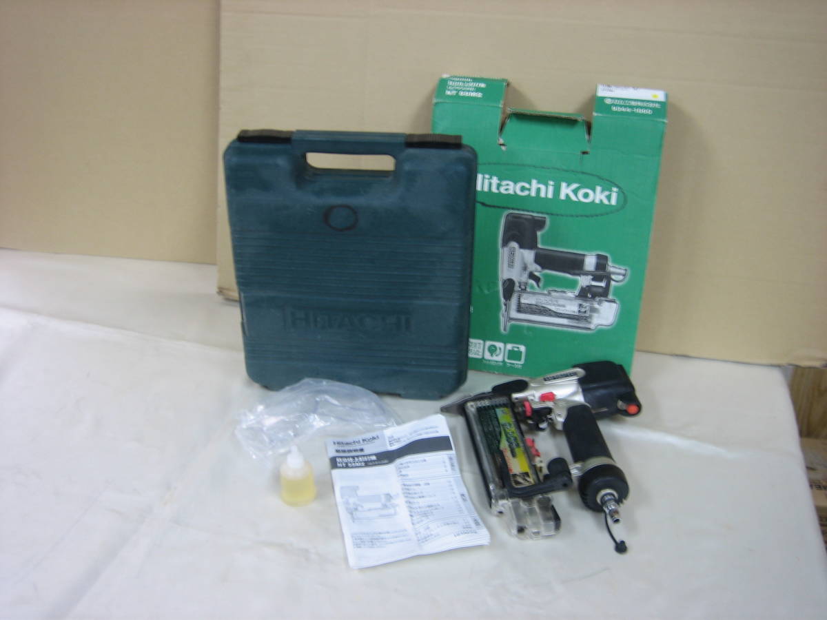 ◇美品◇日立工機◇55mm 仕上釘打機◇NT55M2◇
