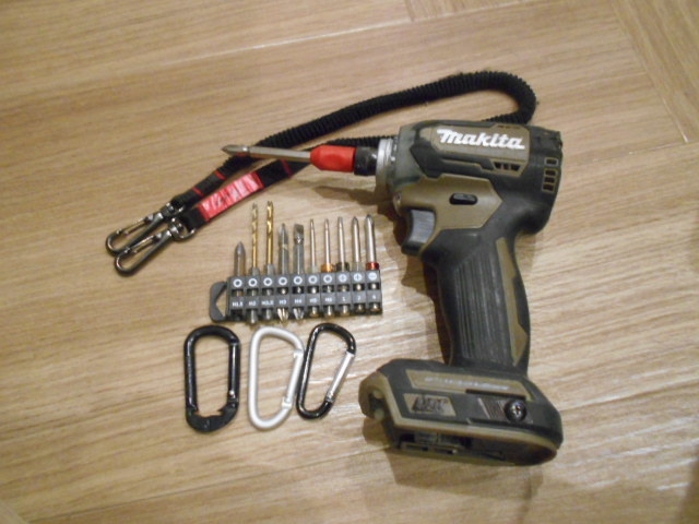 新品，本物保証 makita TD170D 充電式 インパクトドライバ 本体 マキタ + ビット オマケ(本体)｜売買されたオークション情報、yahooの商品情報をアーカイブ公開 - オークファン インパクトドライバ