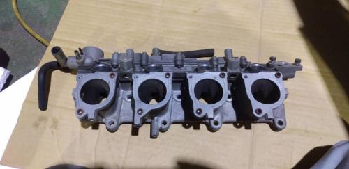 インマニ インテークマニホールド AE86 AE101 BPエンジン4連スロットル