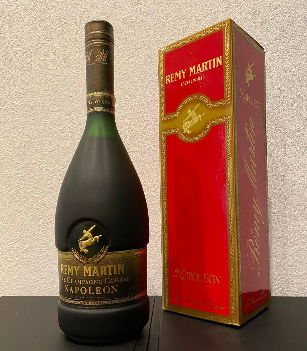 【1256】レミーマルタン　ナポレオン　REMY MARTIN NAPOLEON 700ml　洋酒　古酒 レミーマルタン ナポレオン MARTIN 食品・飲料・酒 レミーマルタン特級古酒 ファイン