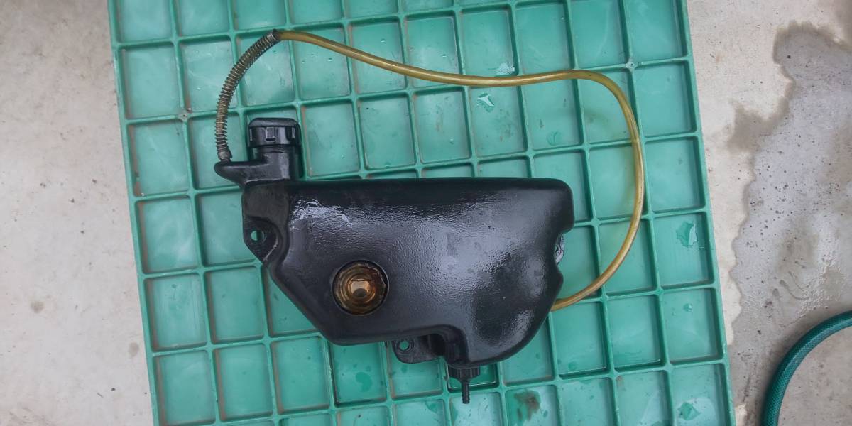 品質保証，新品 カワサキ オイルタンク KH250 純正 当時物 KH400 350ss(カワサキ用)｜売買されたオークション情報、yahooの商品情報をアーカイブ公開 - オークファン カワサキ用