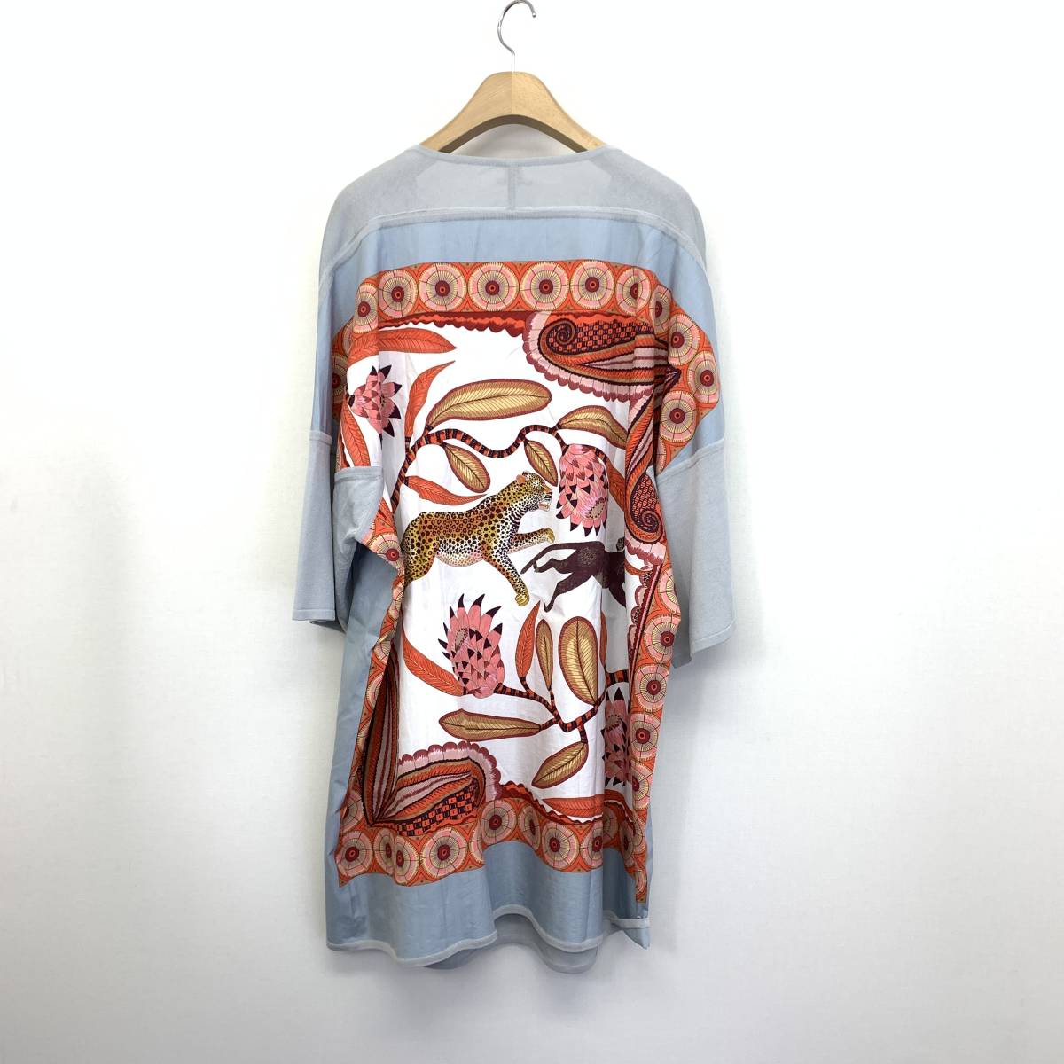 現行タグ Hermes エルメス アニマル スカーフ 切替 レーヨン ニット ワンピース Size 38 ワンピース ロング 売買されたオークション情報 Yahooの商品情報をアーカイブ公開 オークファン Aucfan Com