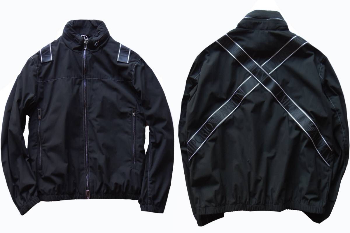 新品【EMPORIO ARMANI/アルマーニ】▼【背にロゴ入】便利な収納フード付属▼ブラック黒▼通年見込める立襟ブルゾン▼L EMPORIO ARMANI HOODIE COFT&frasl;パーカー&frasl;スウェット&frasl;ジップアップ&frasl;フーディー&frasl;ロゴ&frasl;エンポリオ EXTENDED M