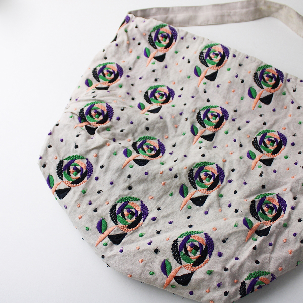 mina perhonen ミナペルホネン sand rose 刺繍 リネンボディバッグ(大
