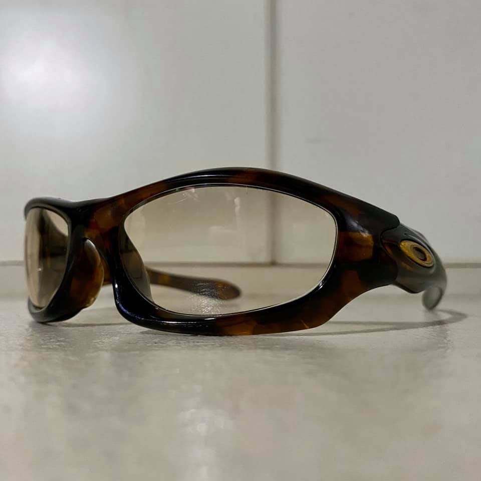 【得価，豊富な】 OAKLEY オークリー monster dog モンスタードッグ サングラス アイウェア ゴルフ バイク スノボ ボード ゴーグル べっ甲風 茶 MADE IN USA(セル、プラスチックフレーム)｜売買されたオークション情報 セル、プラスチックフレーム