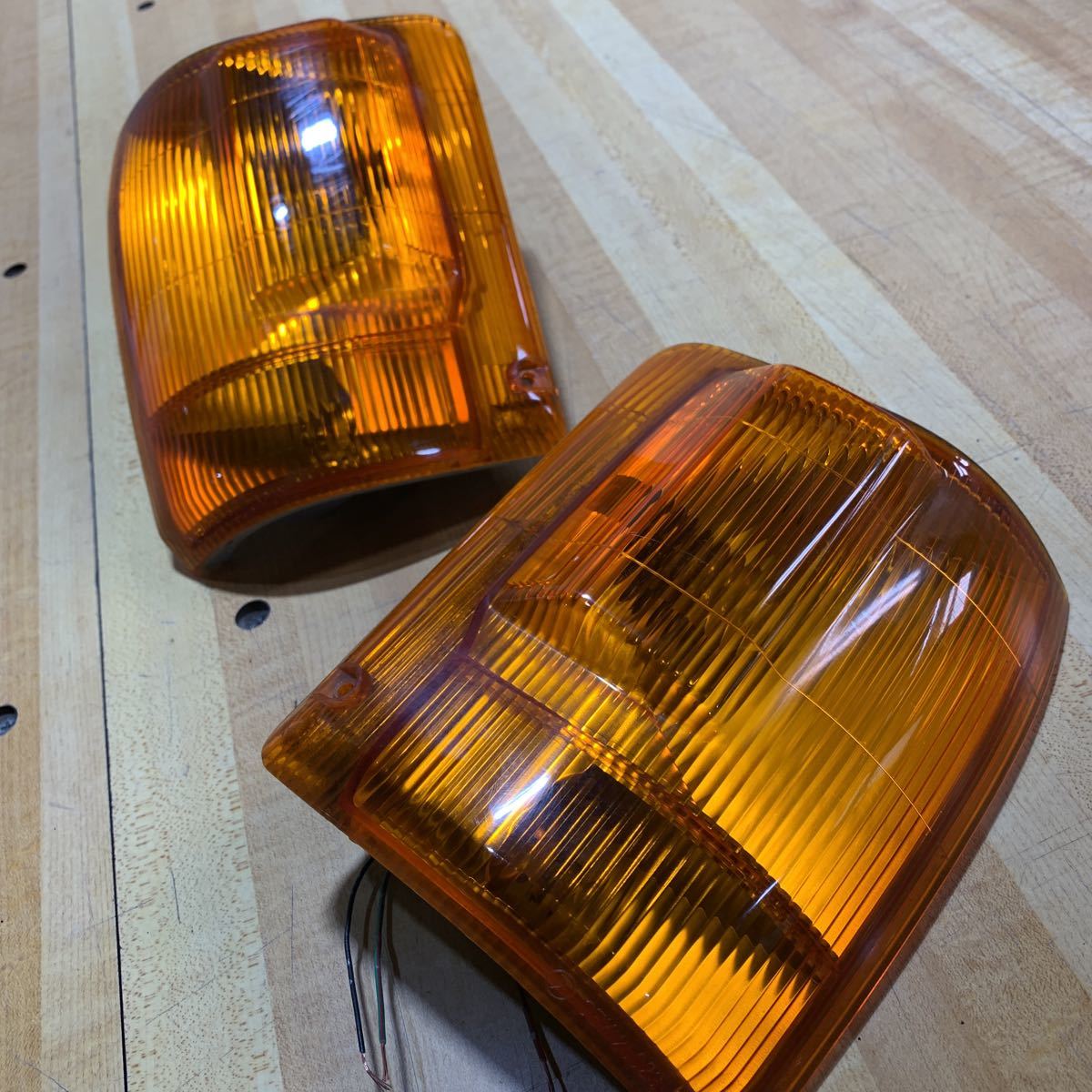 【SALE，お買い得】 2601236 スバル TV2 サンバー コーナーランプ サイドマーカー ウインカー 左右セット OEW 25029(ウィンカー、サイドマーカー)｜売買されたオークション情報、yahooの商品情報をアーカイブ公開 - オ スバル用