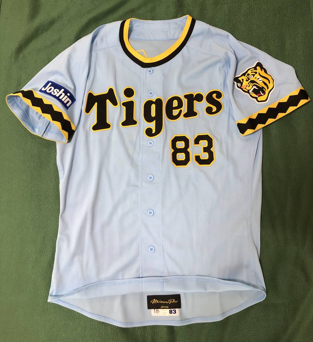 阪神タイガース 新井良太 ユニフォーム Oサイズ 直筆サイン色紙と