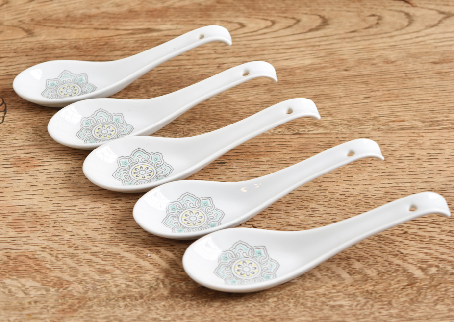 縁に引っかかり落ちにくい 陶磁器 可愛い花 ブルー れんげ 5本 複数落札可能 蓮華 レンゲ カトラリー 売買されたオークション情報 Yahooの商品情報をアーカイブ公開 オークファン Aucfan Com