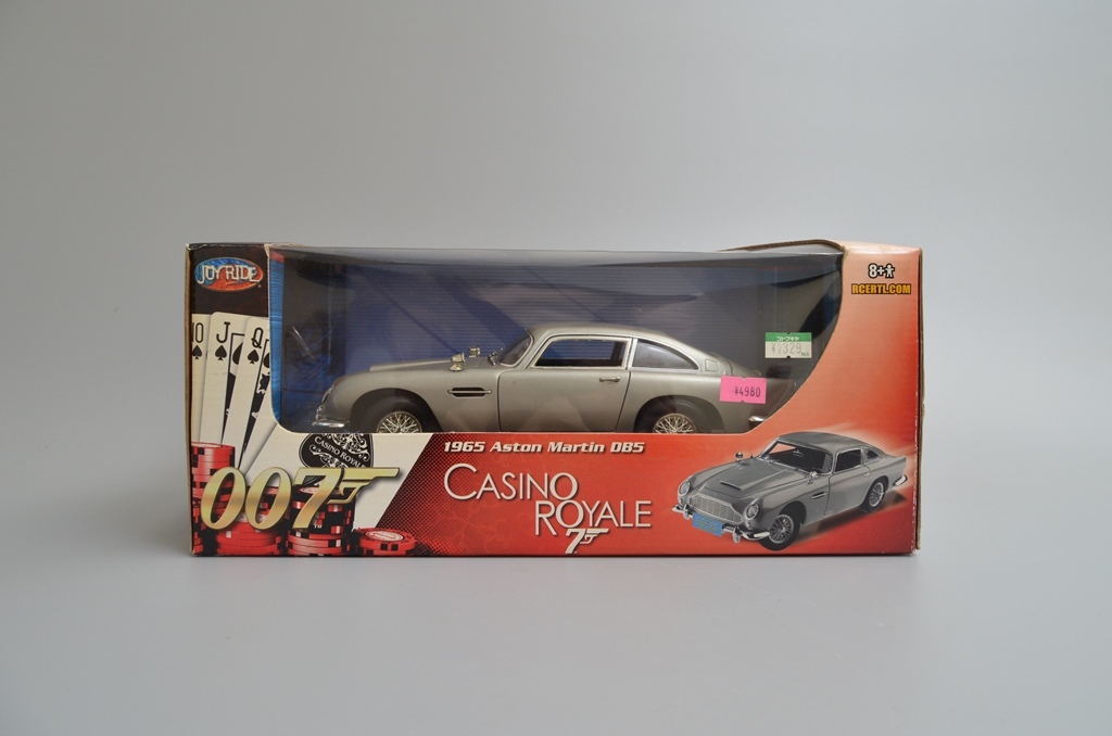 JOY RIDE 1965 Aston Martin DB5 007 CASINO ROYALE ボンドカー