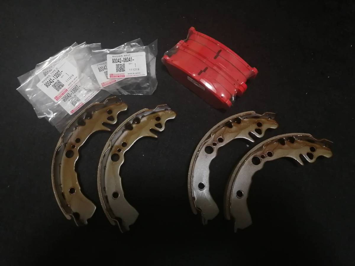 新品未使用】ACRE アクレ フロントブレーキパッド&リアブレーキシュー