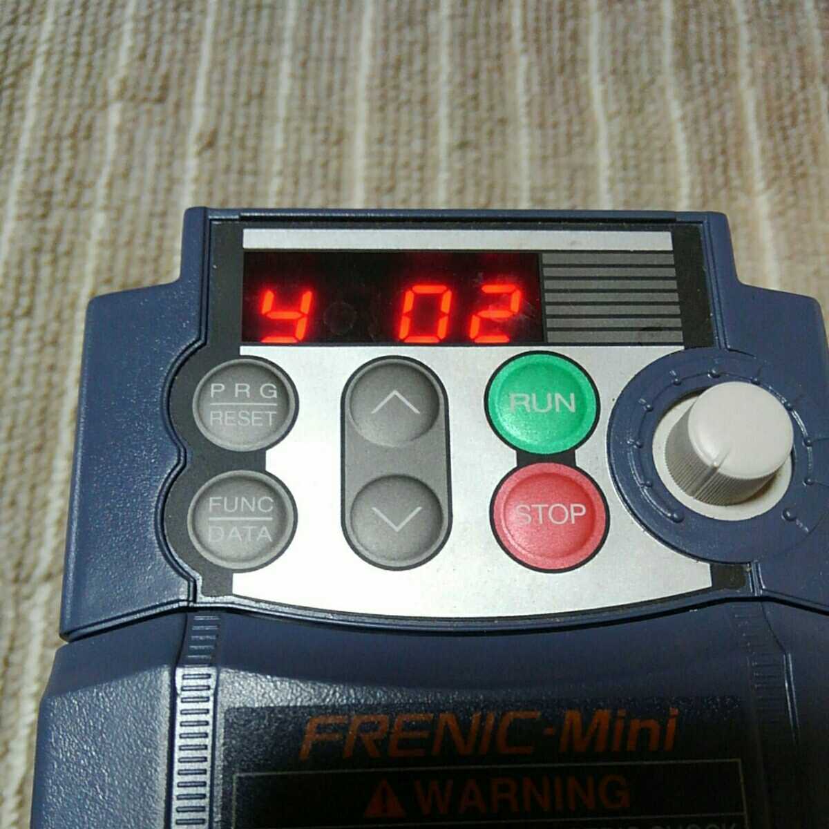 富士電機 | FRN0.4C1S-2J インバータ コンパクト形インバータ ☆中古美品 FRENIC-Mini インバーター 富士電機FRN0.4C1S-2J 当日出荷可能 国内 インバータインボイス対応, FRENIC-Mini(C2 FRENIC-Miniシリーズ ★ FRN0.4C1S-2J保証付き