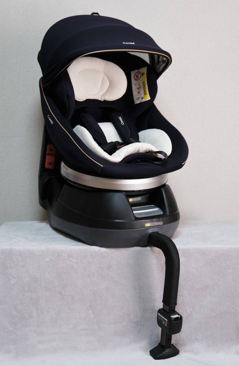 コンビ【極美品】クルムーヴスマート ISOFIX 付属品あり 新生児対応 