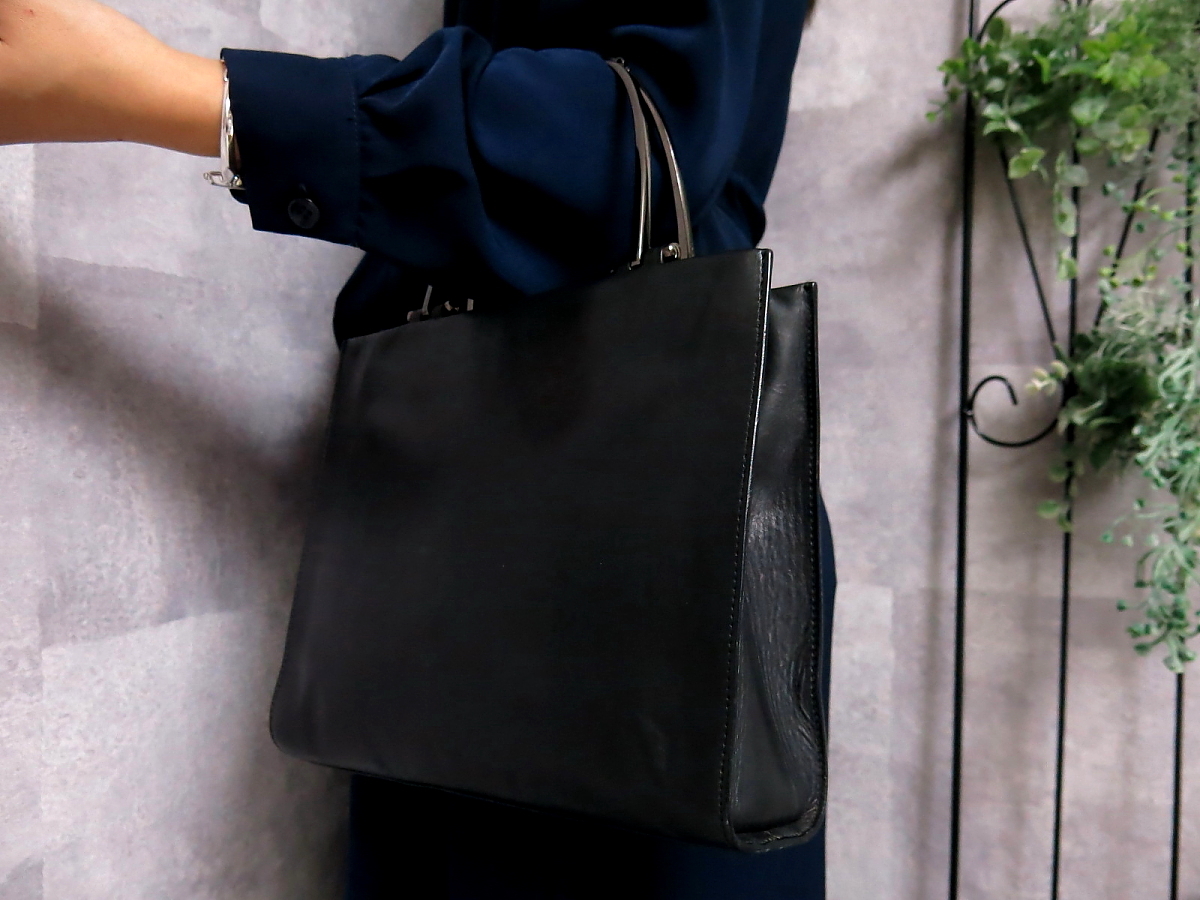 ○美品○GUCCI グッチ○カーフ レザー 本革○メタルハンドル ミニ 