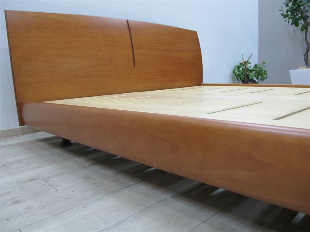 Arflex アルフレックス Poppy クイーン ベッドフレーム 600x450-2017041000010-300x225.gif