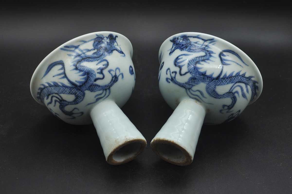 中国古玩 青花磁 元染 染付 雲龍紋 壺 花瓶 高約21cm 唐物 時代物 置物 ☆唐物古玩古董☆元時代 希少珍品 染付 青花龍紋 高足對碗 品相狀況
