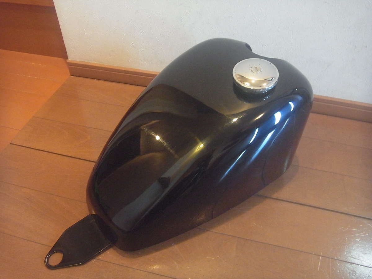 ▽ SR400/500 △ スポーツスタータンクです！ブラック ○ デイトナ製 