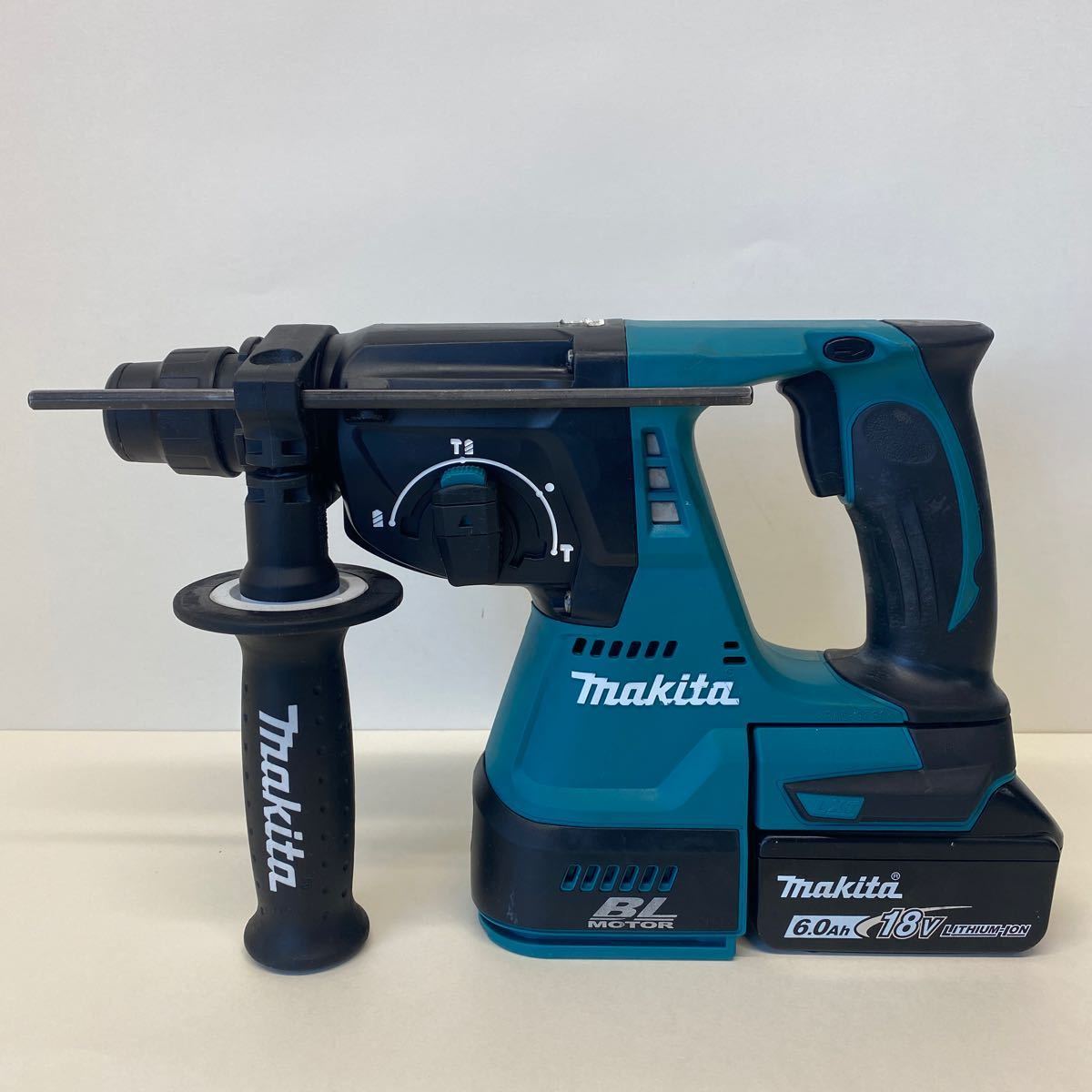 マキタ充電式ハンマードリルHR244D (完動品 マキタ Makita マキタ充電式ハンマードリルHR244D (完動品 マキタ Makita