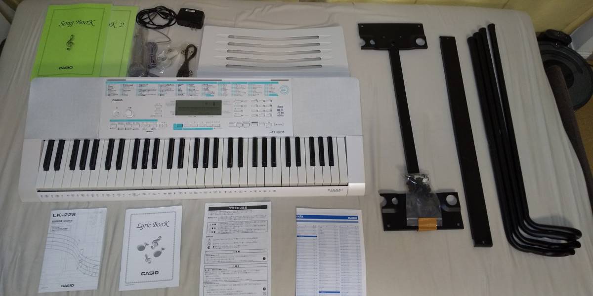 CASIO / カシオ LK-228 光ナビゲーション キーボード 61鍵盤
