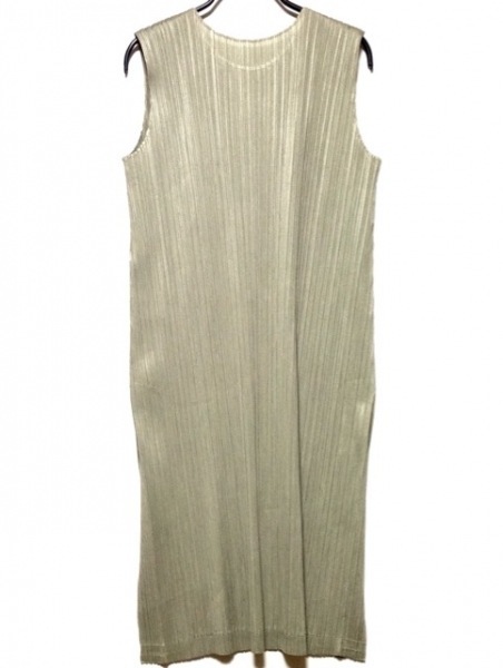 PLEASE PLEATS ISSEY グラフィックプリントロング プリーツプリーズPLEATS 75f24 プリーツプリーズ PLEATS PLEASE ノースリーブカットソー サイズ3 L - ライトグリーン レディース クルーネック/ロング丈/スリット