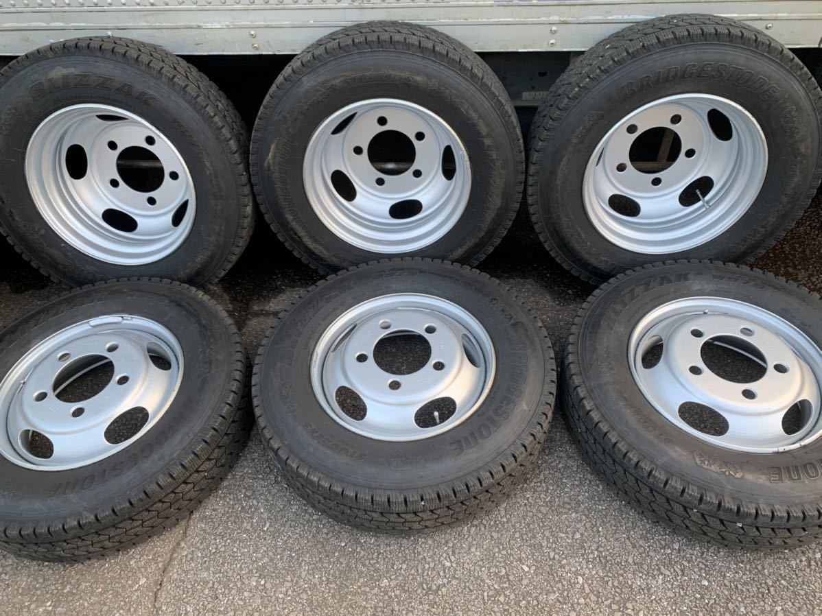 205/80R17.5 120/118 BS W979 スタッドレス いすゞ エルフ 日産