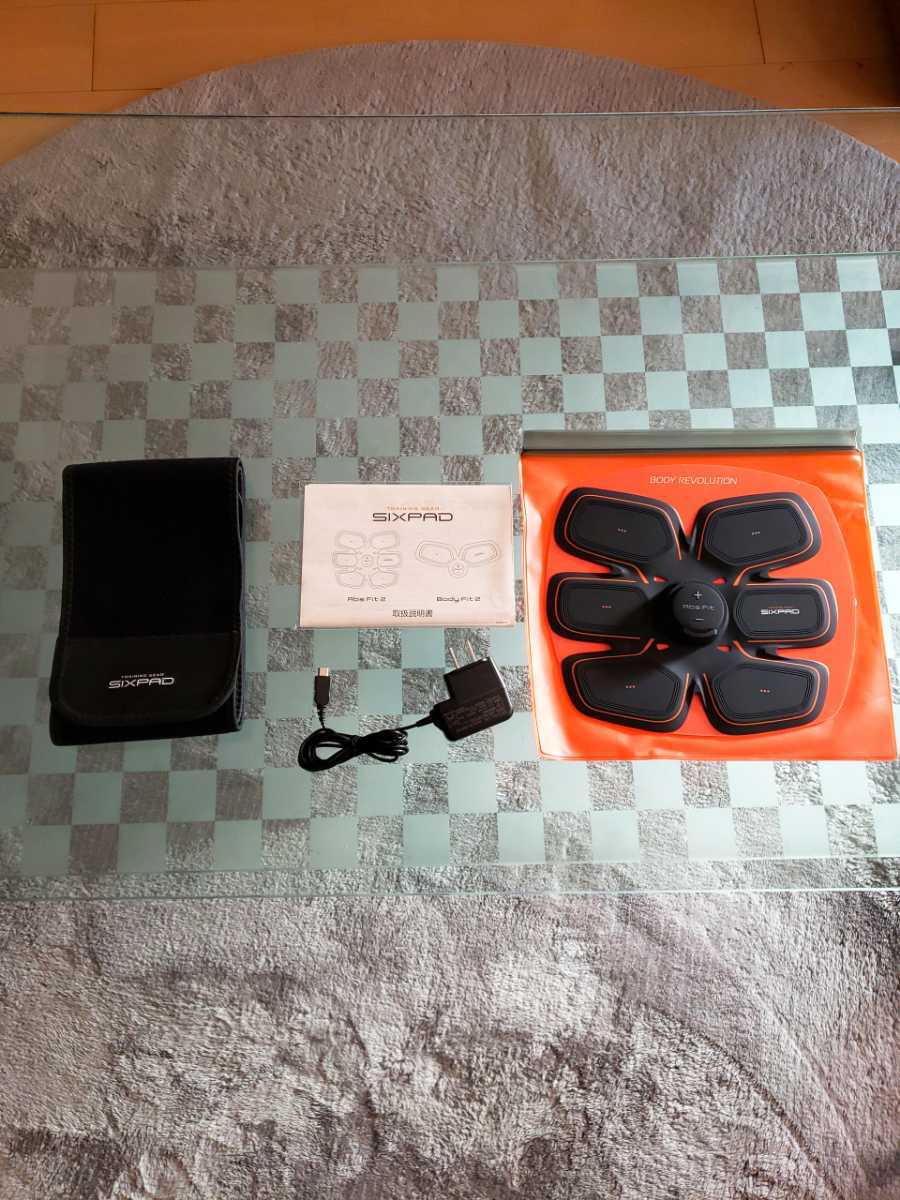 豊富な，正規品 シックスパッド アブズフィット2 SIXPAD Abs Fit2 充電式(その他)｜売買されたオークション情報、yahooの商品情報をアーカイブ公開 - オークファン その他