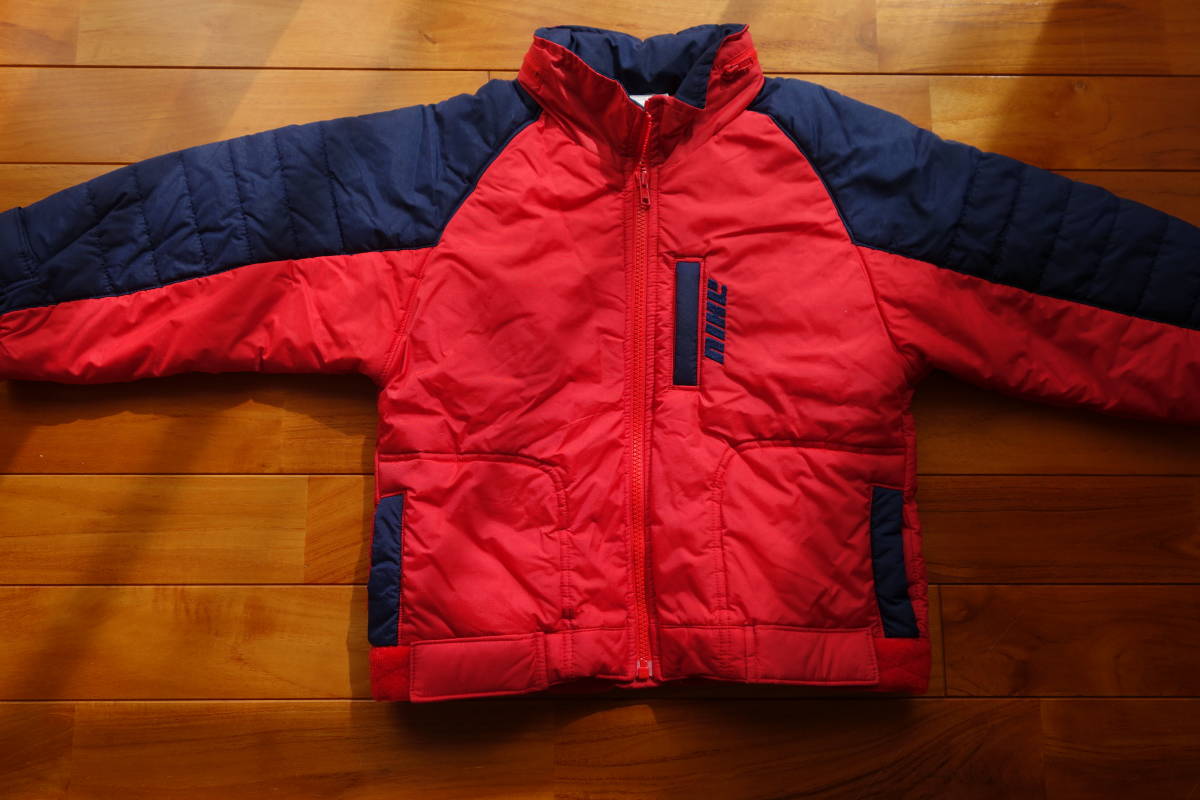 Nike ナイキ キッズ 中綿入りジャンパー レッド ネイビー １２０ 1 115 124cm 売買されたオークション情報 Yahooの商品情報をアーカイブ公開 オークファン Aucfan Com