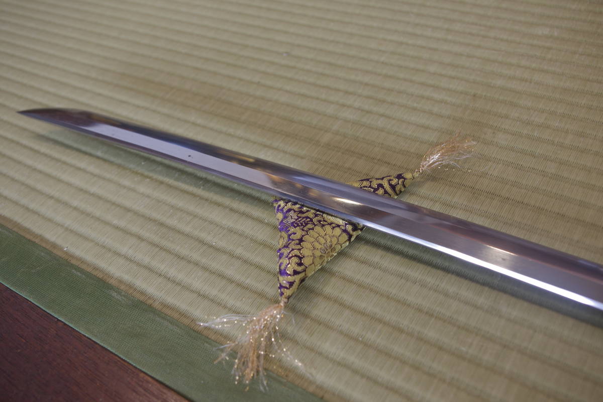 名家大友立花家伝来 抱き茗荷紋大名飾太刀拵え 古刀太刀垂涎の大名刀 金銀装飾金具 豪圧梨地に金家紋蒔絵 唐草象嵌 垂涎の御刀(刀、太刀)｜売買 ...