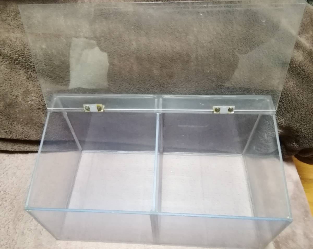 ★【送料込み】室内用・ふた付き2室アクリル水槽 ベタ＆メダカの繁殖用に①★_2