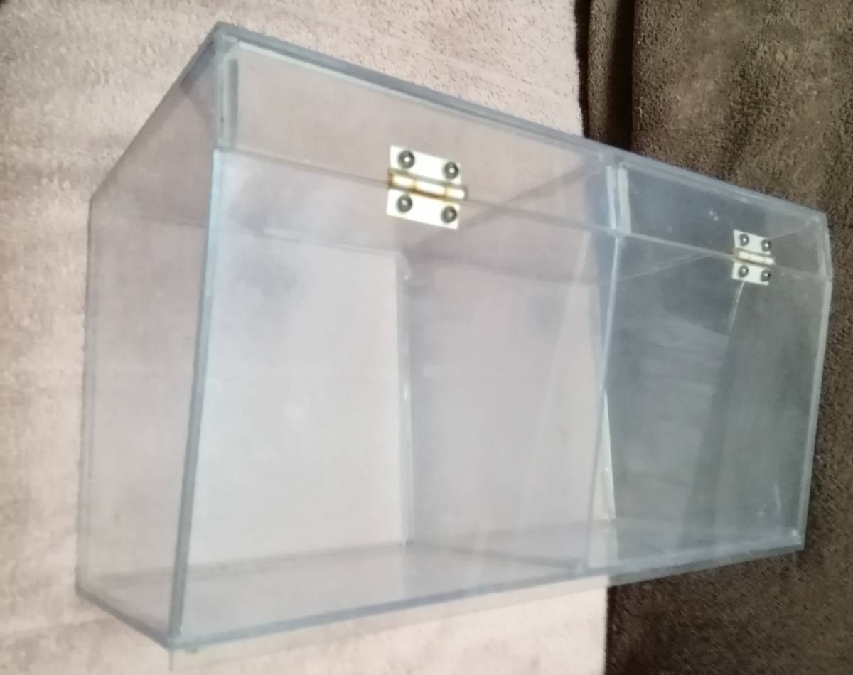 ★【送料込み】室内用・ふた付き2室アクリル水槽 ベタ＆メダカの繁殖用に①★_3